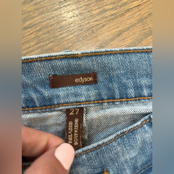 Edyson Soho Relaxed Boyfriend Distressed Jeans Womens size 27 - Picture 2 of 4